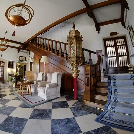 Hotel De 3*