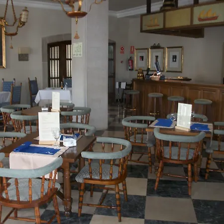 Hotel De 3*