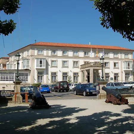 Hotel De 3*